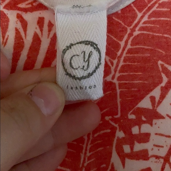 Tropical Leaf Tank - Picture 4 of 4